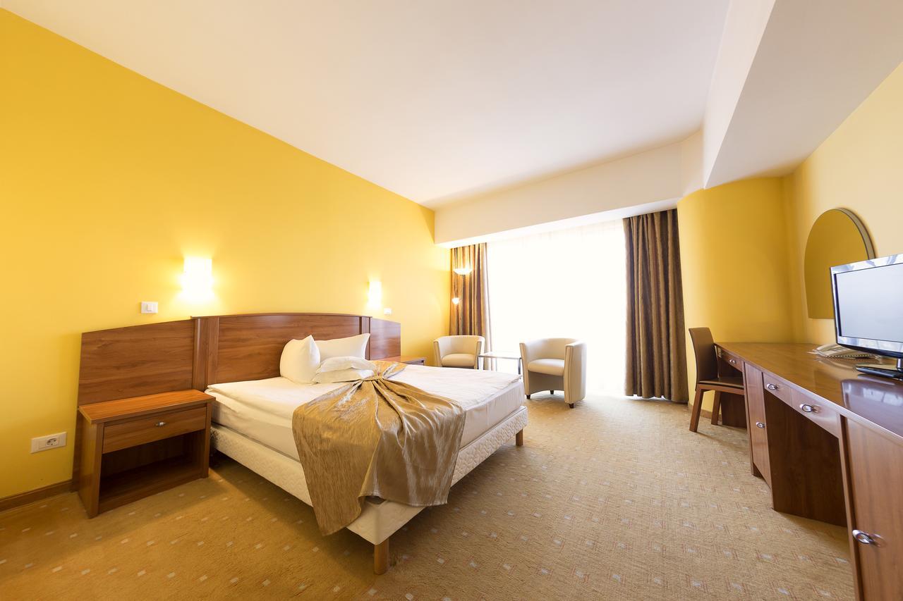 Hotel Parc Alba Iulia Esterno foto