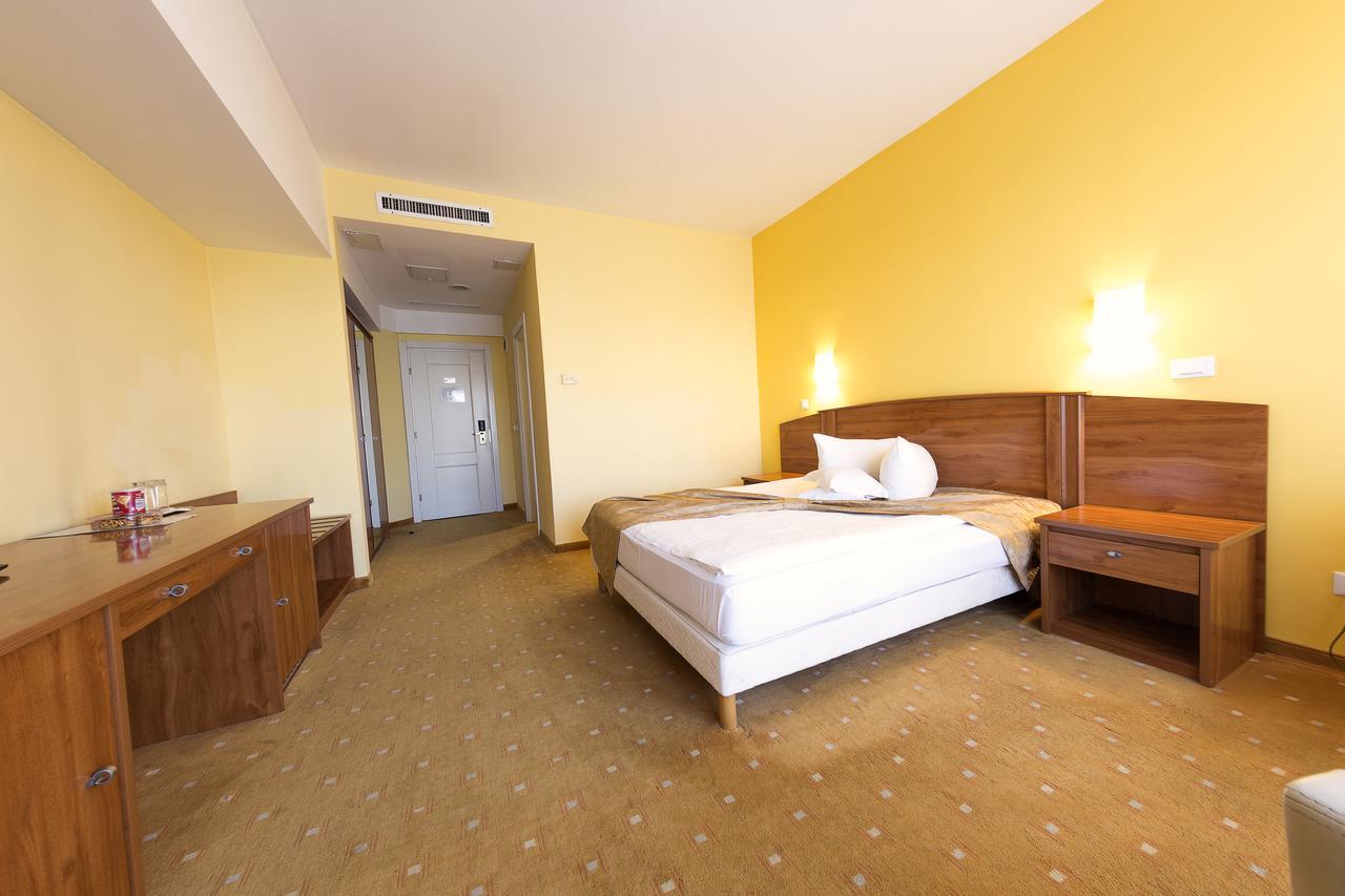 Hotel Parc Alba Iulia Esterno foto