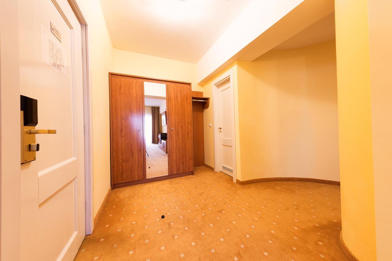 Hotel Parc Alba Iulia Esterno foto