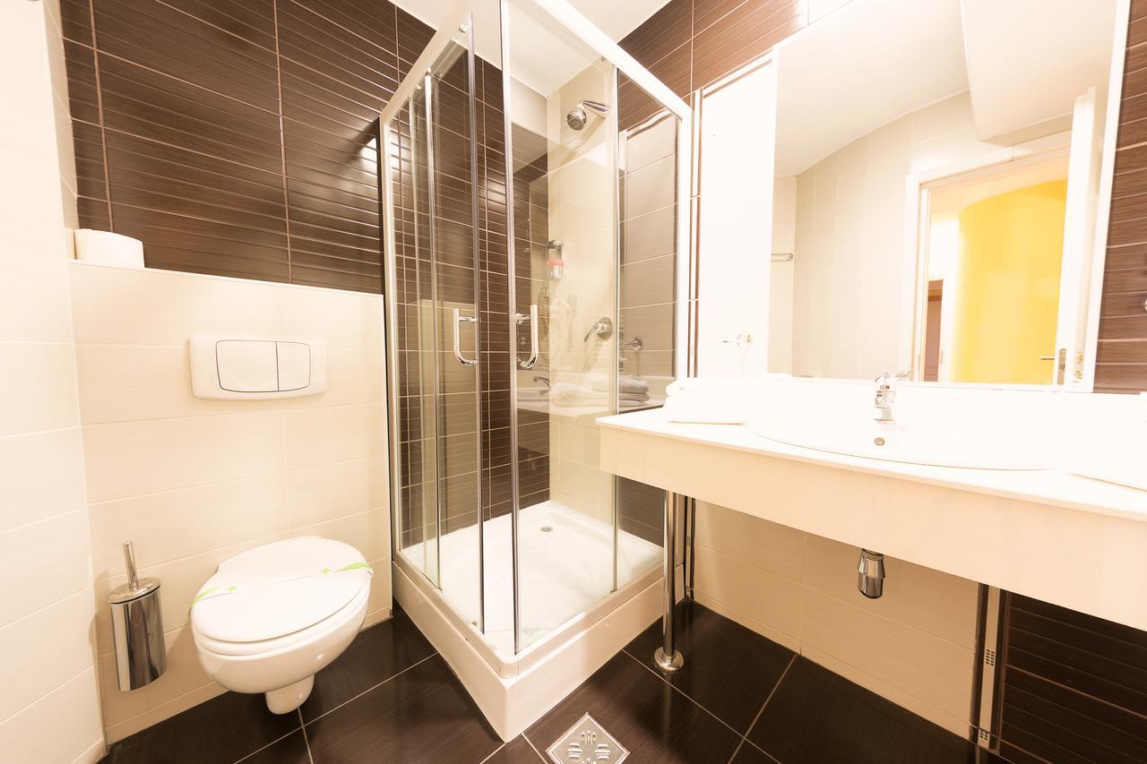 Hotel Parc Alba Iulia Esterno foto
