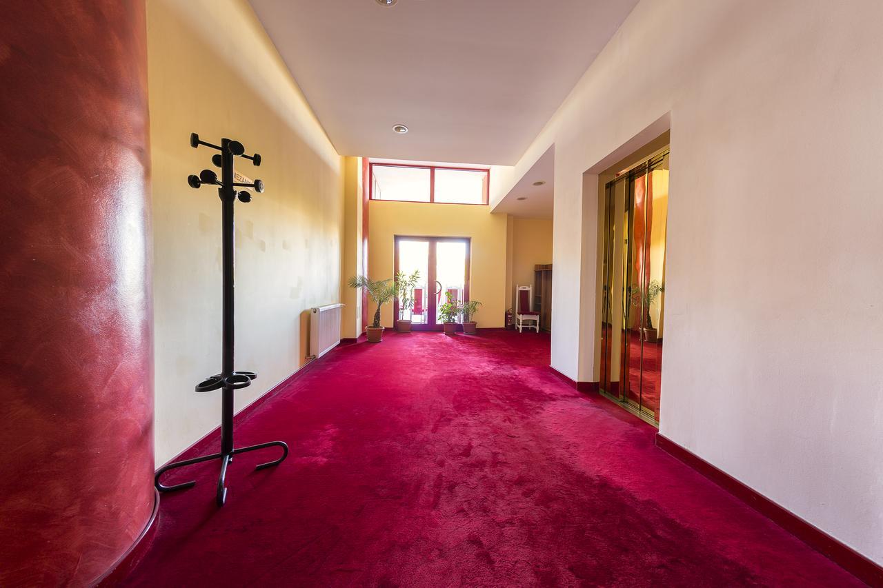 Hotel Parc Alba Iulia Esterno foto