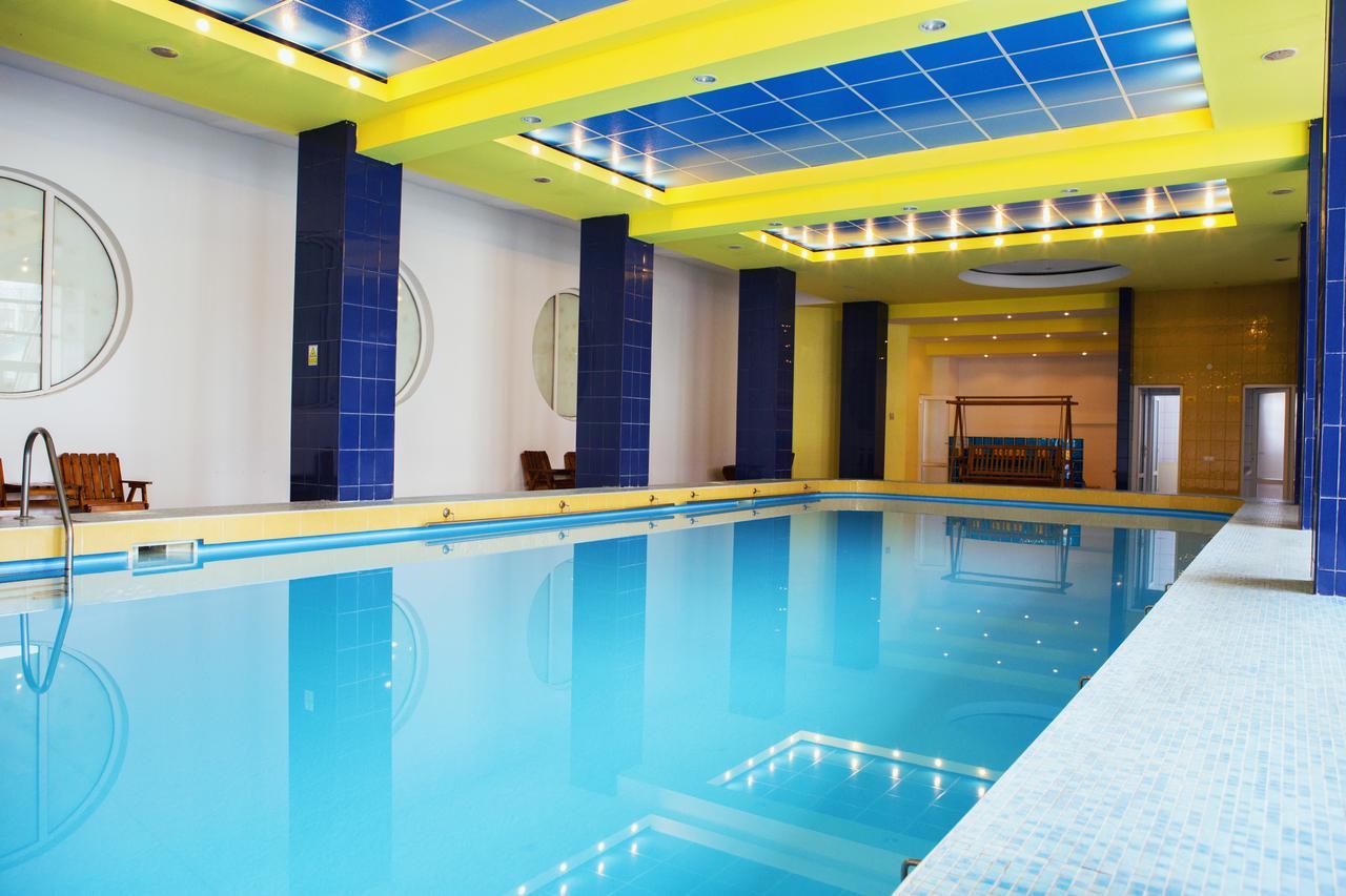 Hotel Parc Alba Iulia Esterno foto