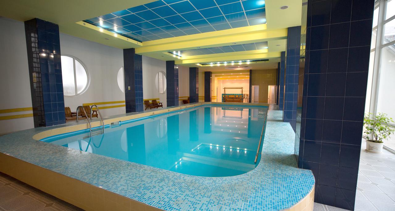 Hotel Parc Alba Iulia Esterno foto