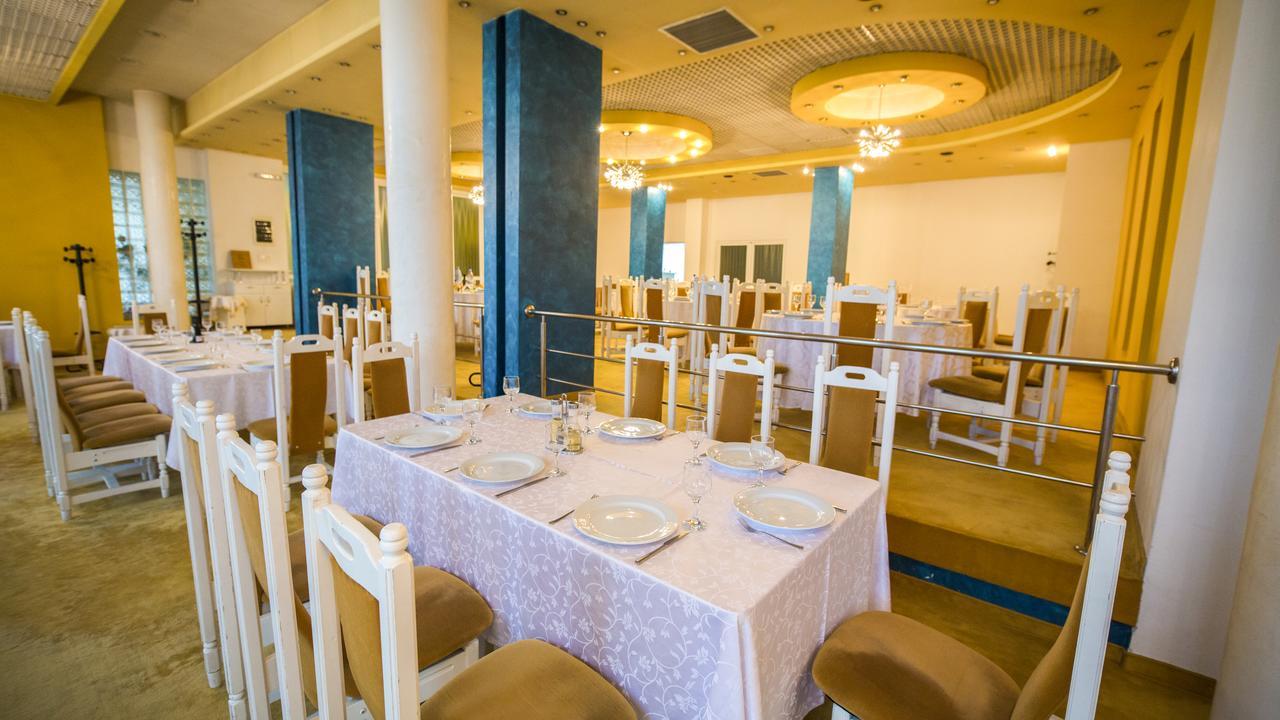 Hotel Parc Alba Iulia Esterno foto